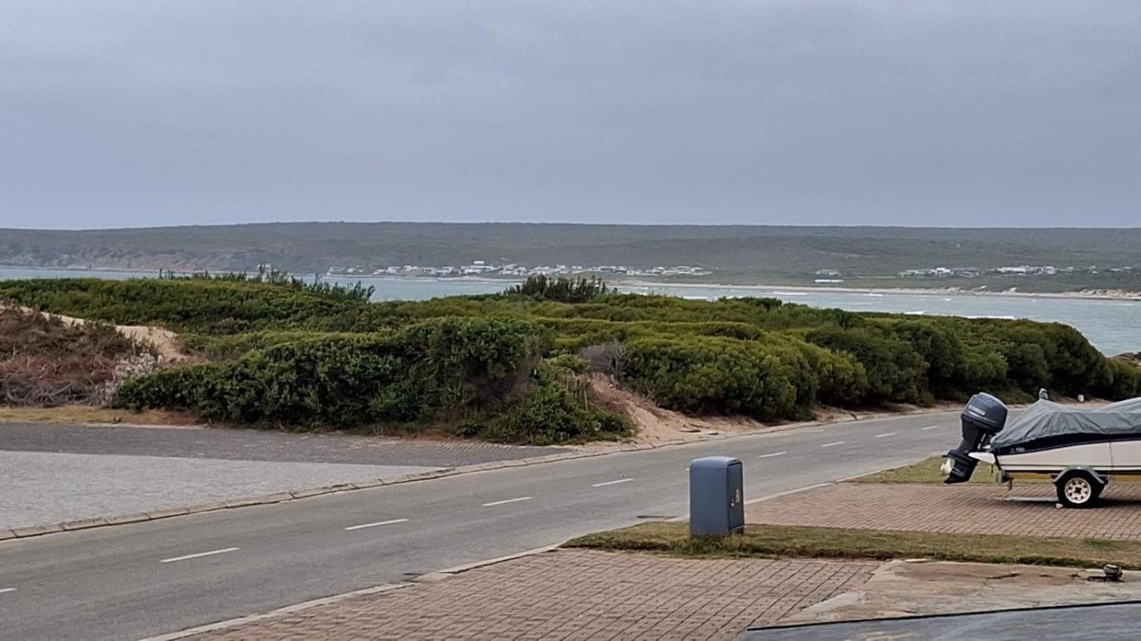 Whale Watchers Inn Witsand Bagian luar foto