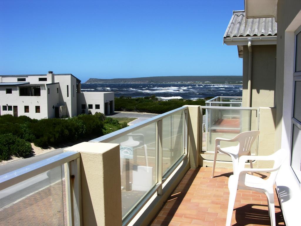 Whale Watchers Inn Witsand Bagian luar foto