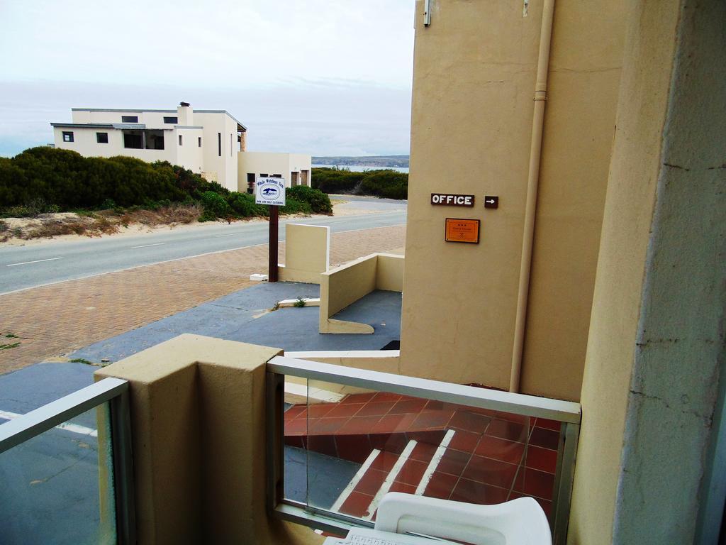 Whale Watchers Inn Witsand Bagian luar foto