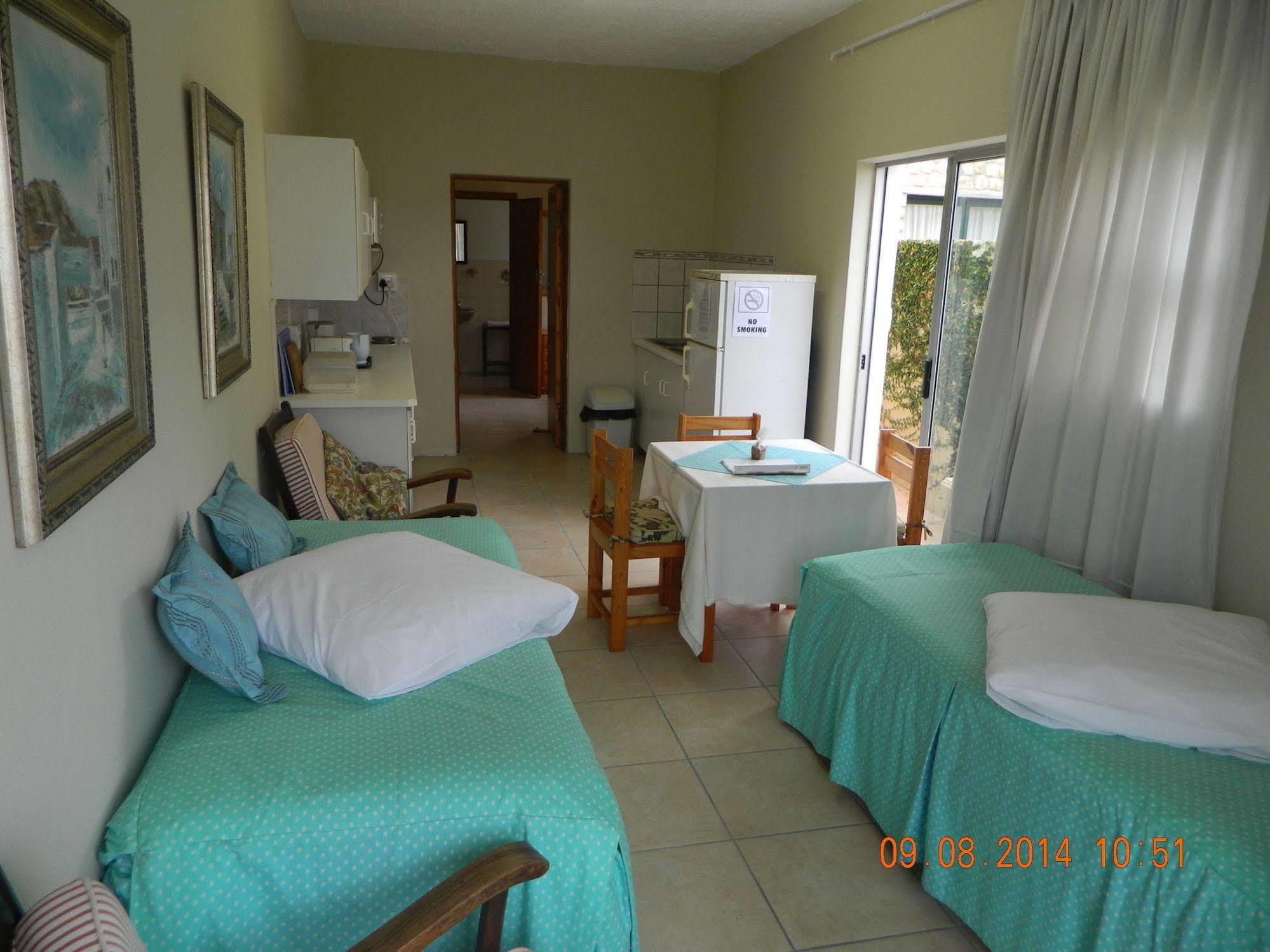 Whale Watchers Inn Witsand Bagian luar foto