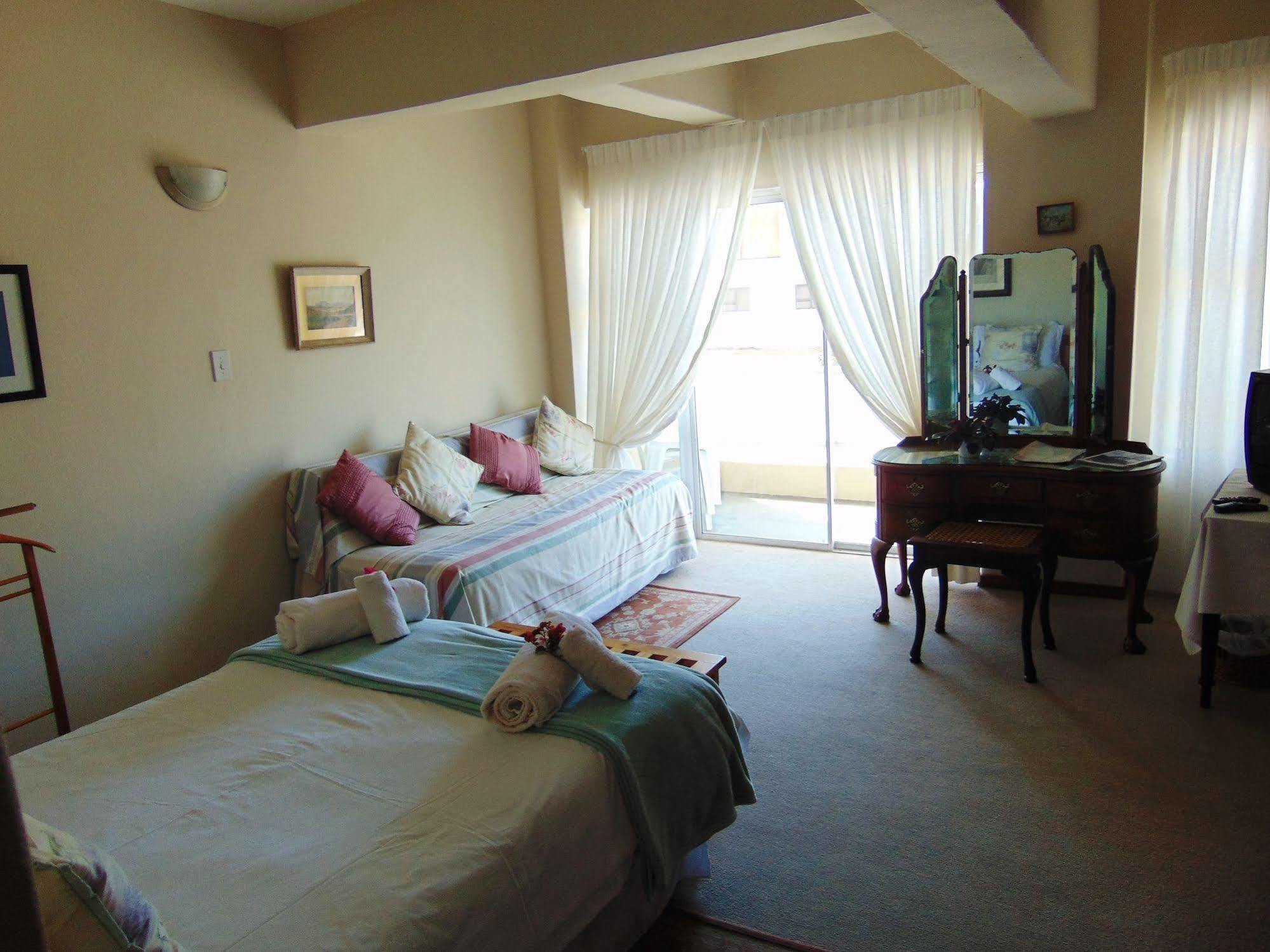 Whale Watchers Inn Witsand Bagian luar foto