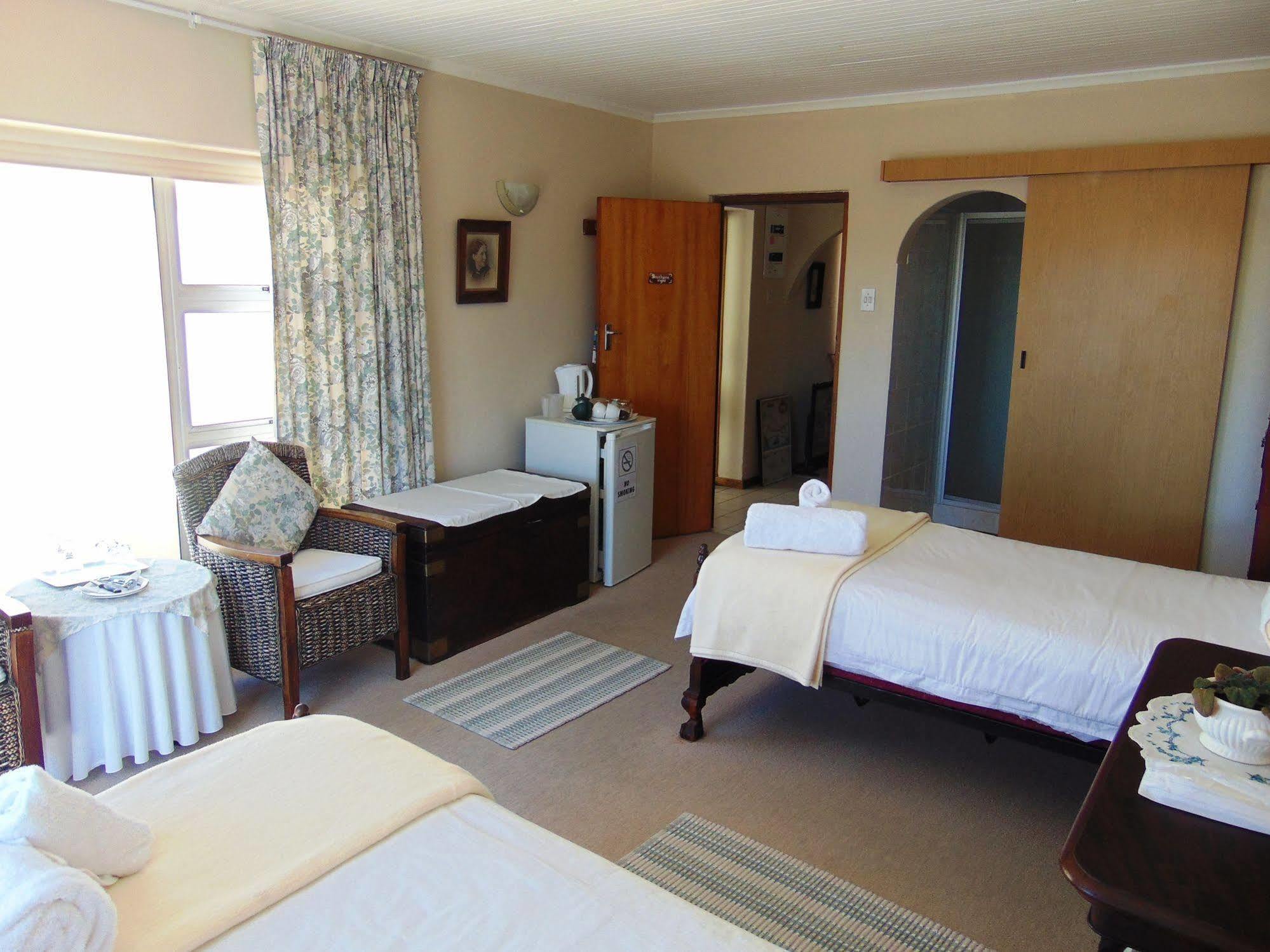 Whale Watchers Inn Witsand Bagian luar foto